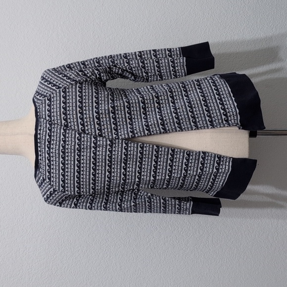 Roxy Open Back Sweater Top Kangaroo Pocket Size Med Navy Blue White Wave Print - Picture 7 of 14